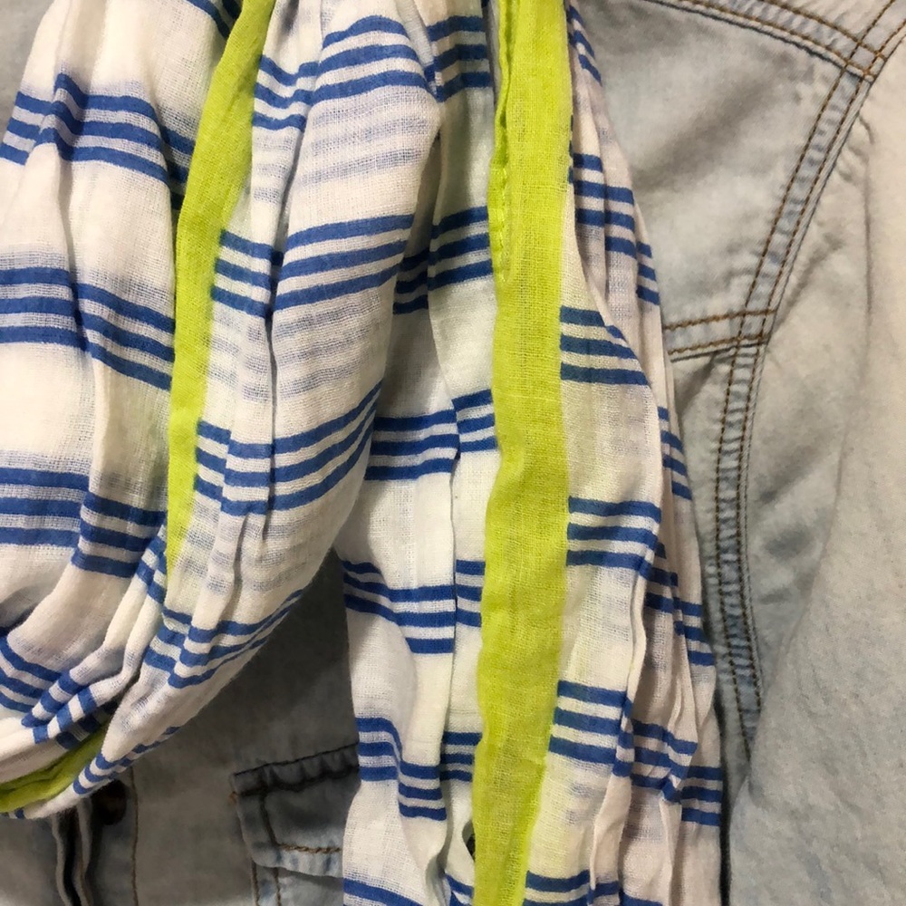 2x$20 Scarf Deal - Picture 2 of 7